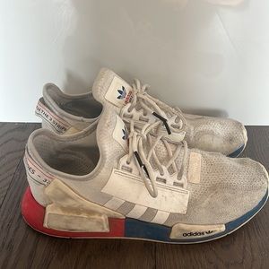 Men’s adidas bed size 9.5